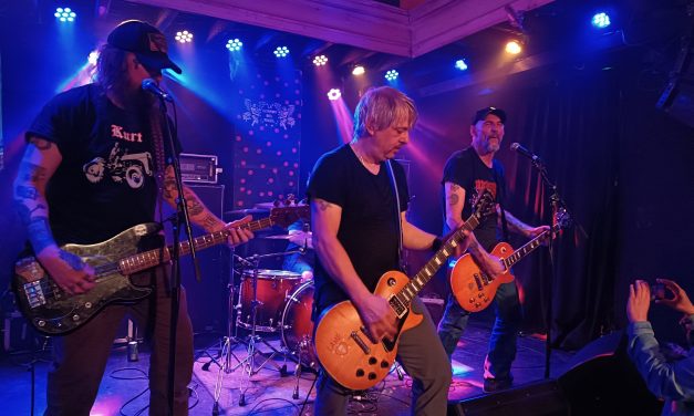 Entrevista a ZEKE: «Tenemos mucho TDAH. Quizás eso lleva a hacer canciones más cortas y rápidas»