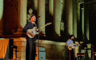 Crónica: la «Traca final» de SANGUIJUELAS DEL GUADIANA en el Teatro Romano de Mérida